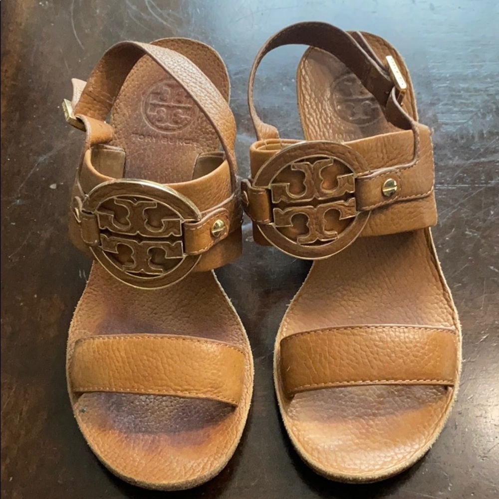 Tory Burch Tan Sandal - size 5M